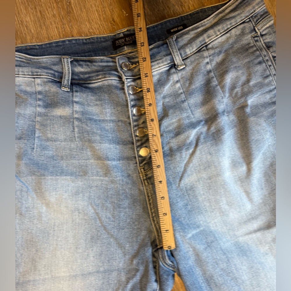 Button‎ Fly Wide Legged Cropped Jean by Judy Blue 22W - Picture 9 of 11